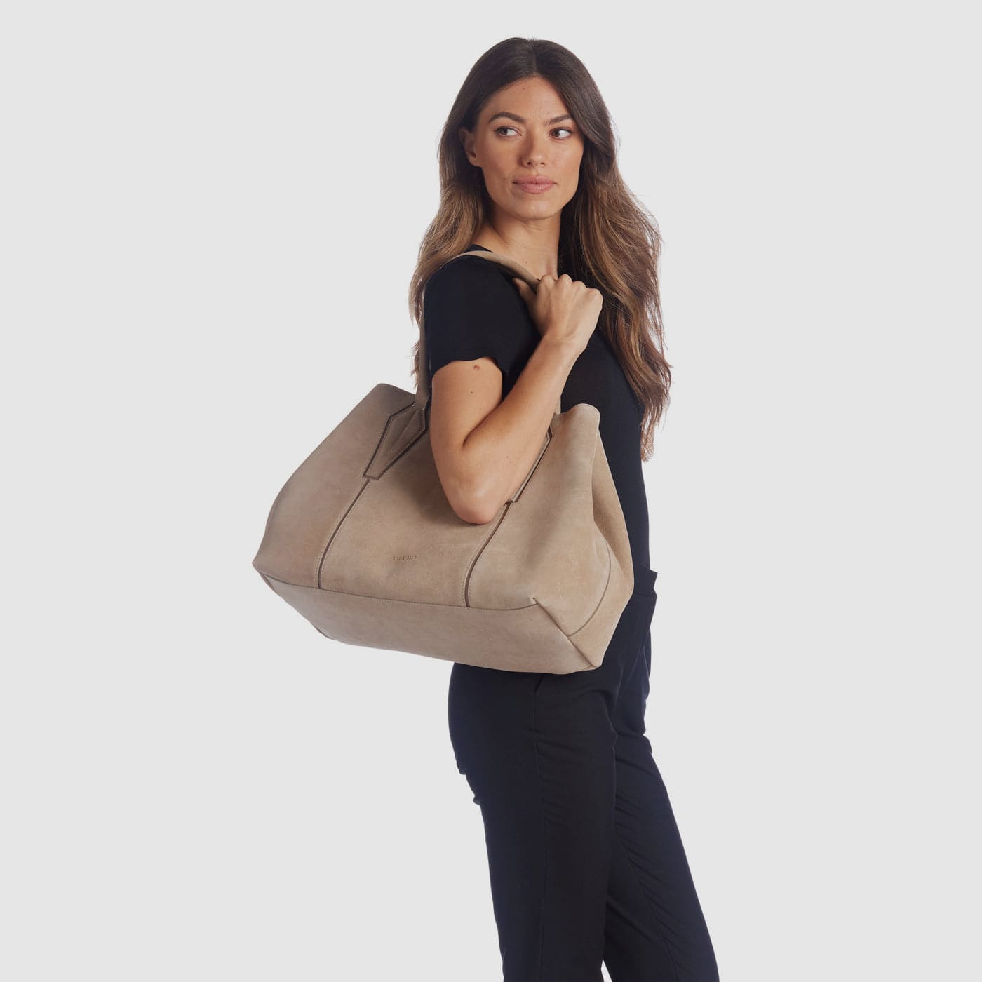 LIGHT TAUPE