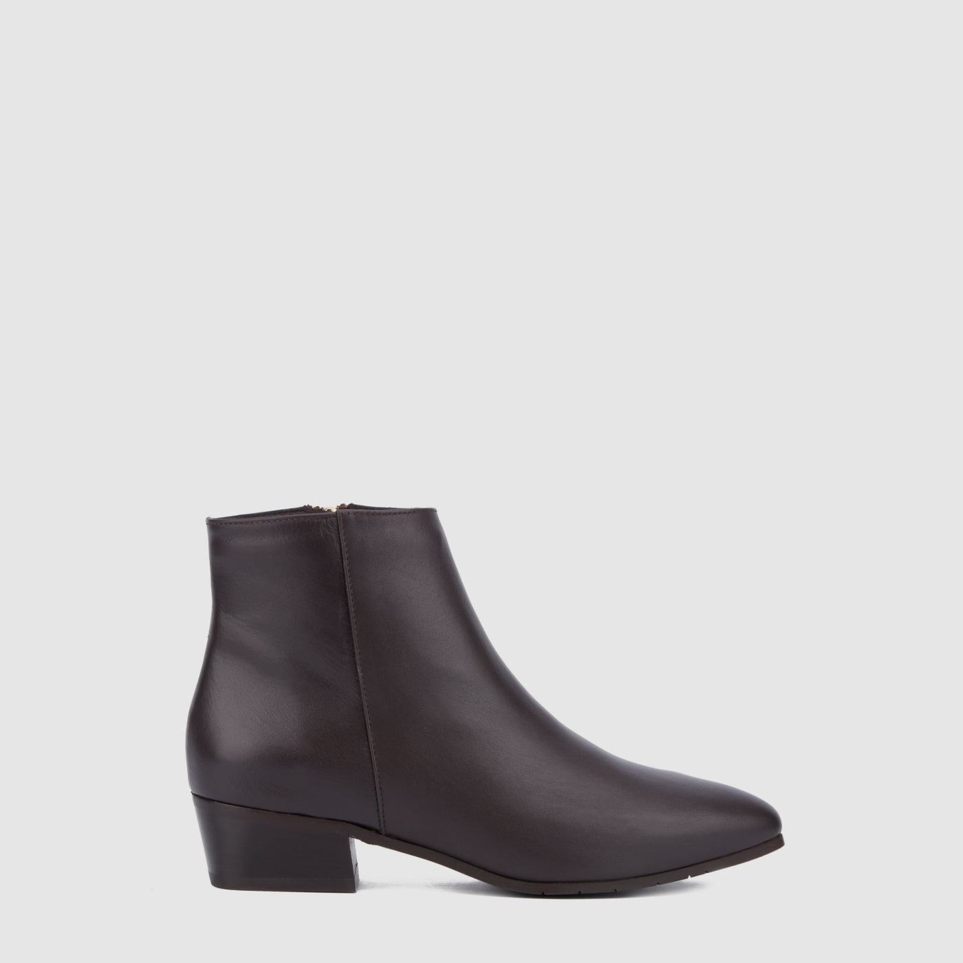 DARK BROWN 