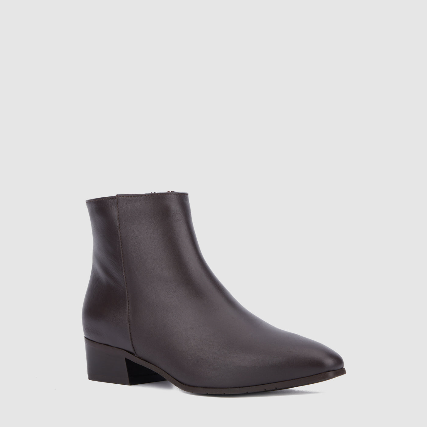 DARK BROWN 