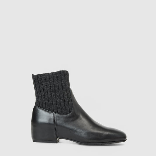 ULYSSA COZY ANKLE BOOT
